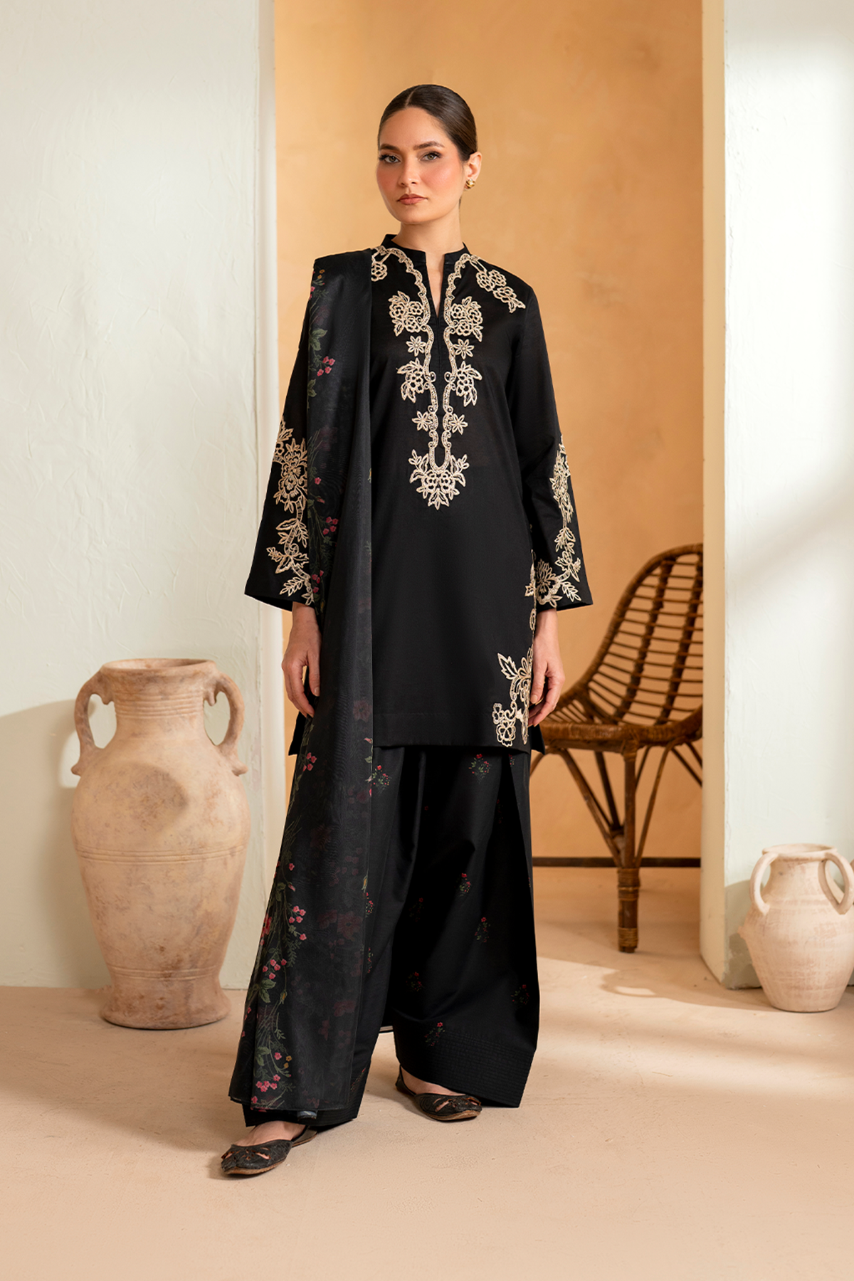 IZNIK - 3PC DHANAK UNSTITCH EMBROIDERED SUIT HR-1016