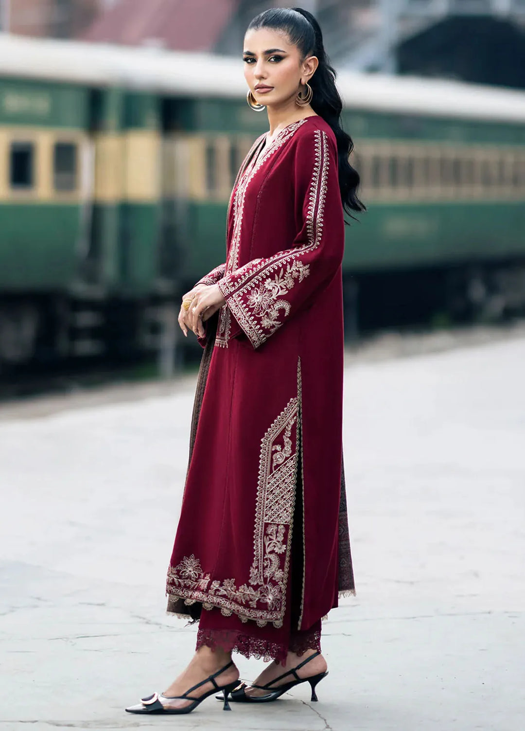 IZEL- 3PC DHANAK UNSTITCH EMBROIDERED SUIT HR-223