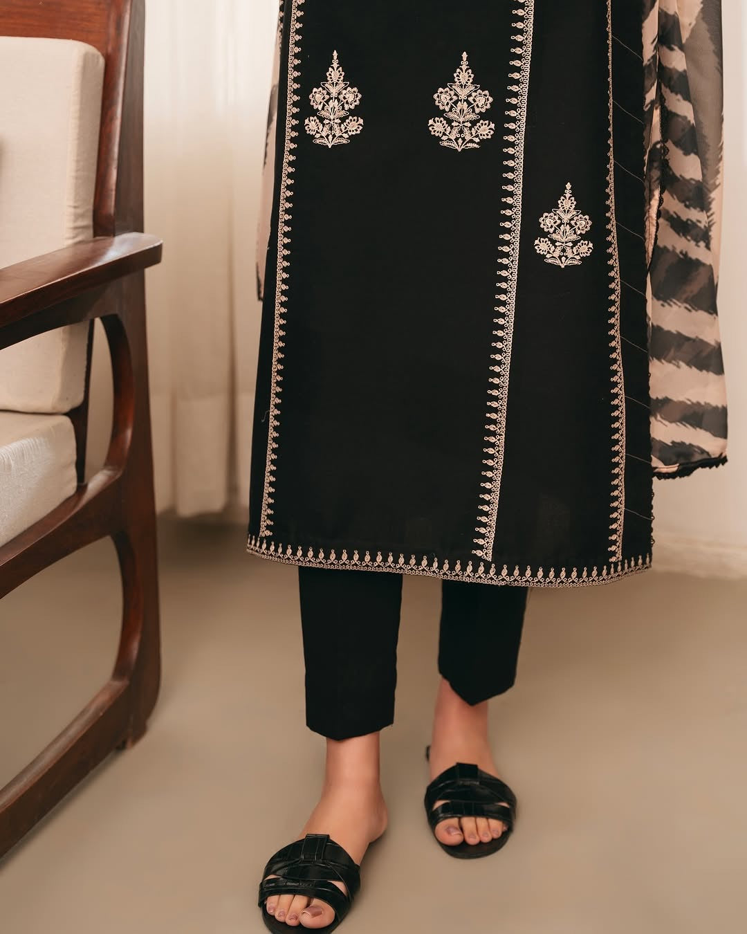 KOKUM- 3PC DHANAK UNSTITCH EMBROIDERED SUIT HR-215