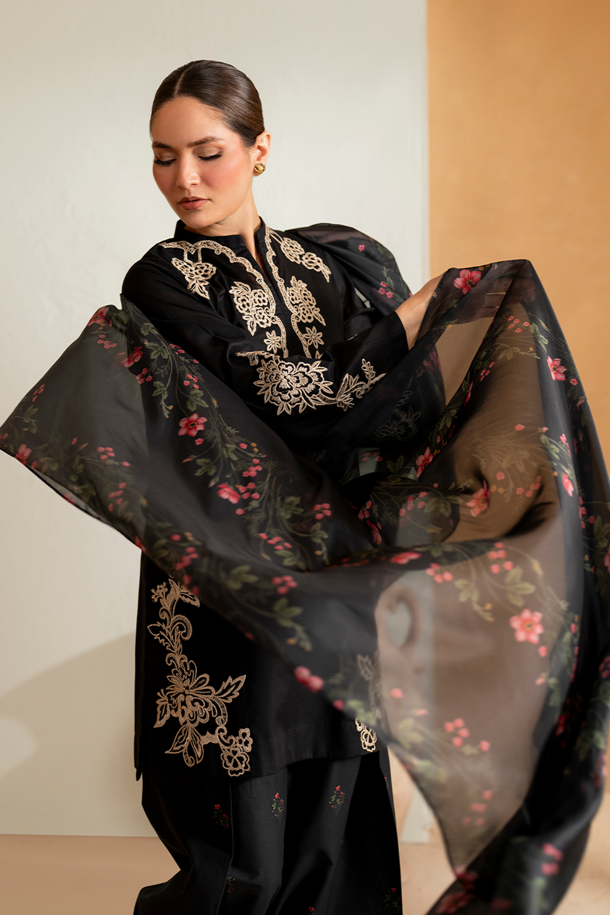 IZNIK - 3PC DHANAK UNSTITCH EMBROIDERED SUIT HR-1016